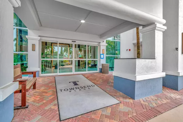 Boca Raton, FL 33432,500 SE Mizner BLVD A302