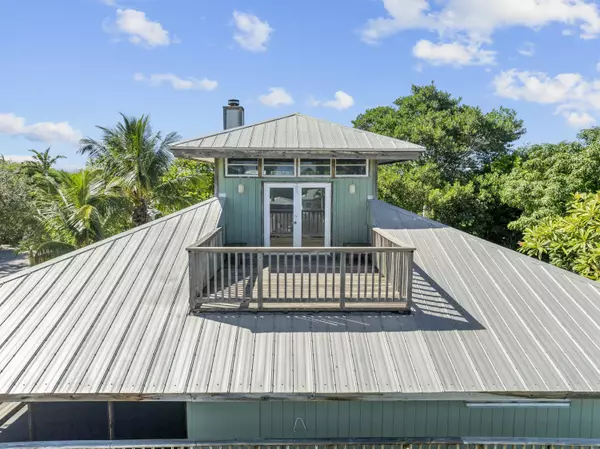 Stuart, FL 34997,5065 SE SE Orange ST