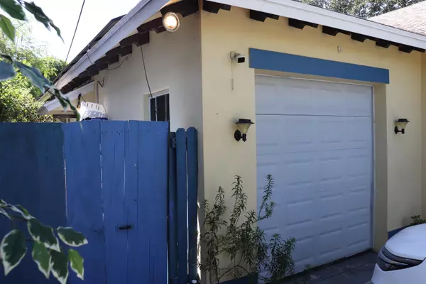 West Palm Beach, FL 33401,1004 14th ST