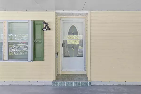 Port Saint Lucie, FL 34952,8101 Long DR