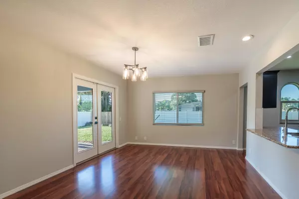 Port Saint Lucie, FL 34983,842 SE Streamlet AVE