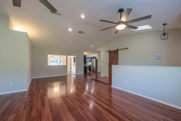 Port Saint Lucie, FL 34983,842 SE Streamlet AVE