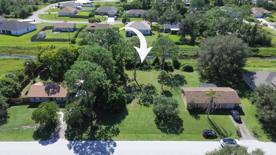 1374 SE Waffle ST, Palm Bay, FL 32909