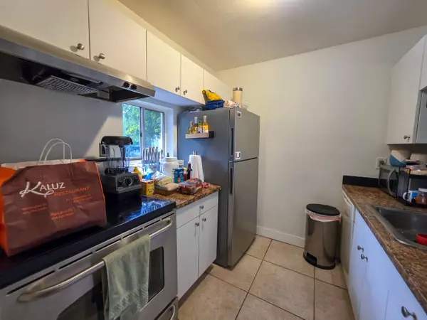 Lauderhill, FL 33351,7960 NW 50th ST 202