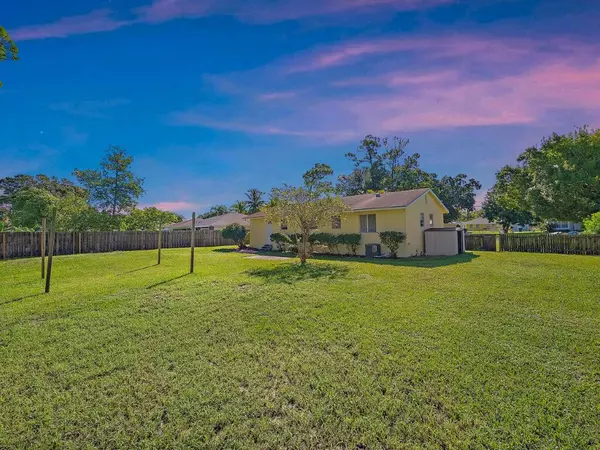 Jupiter, FL 33458,6833 2nd ST