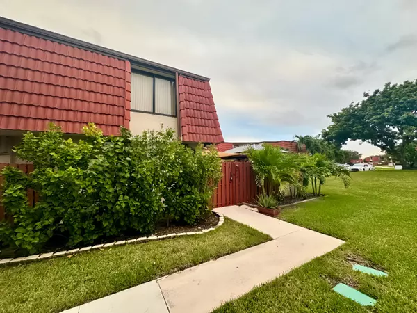 West Palm Beach, FL 33406,3914 Victoria DR