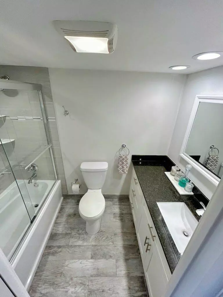 Pompano Beach, FL 33069,2691 S Course DR 408