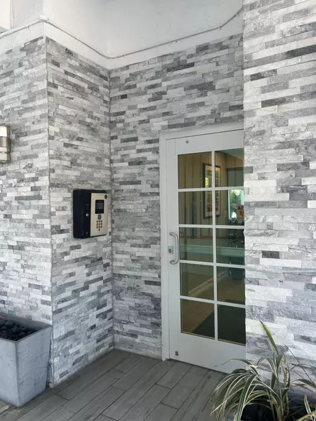 720 Bayshore DR 201, Fort Lauderdale, FL 33304