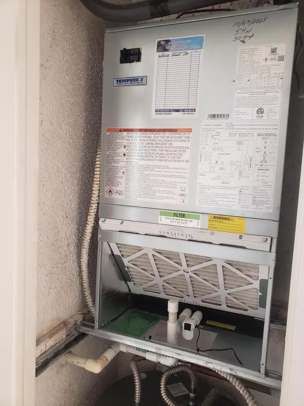 Delray Beach, FL 33484,688 Burgundy O