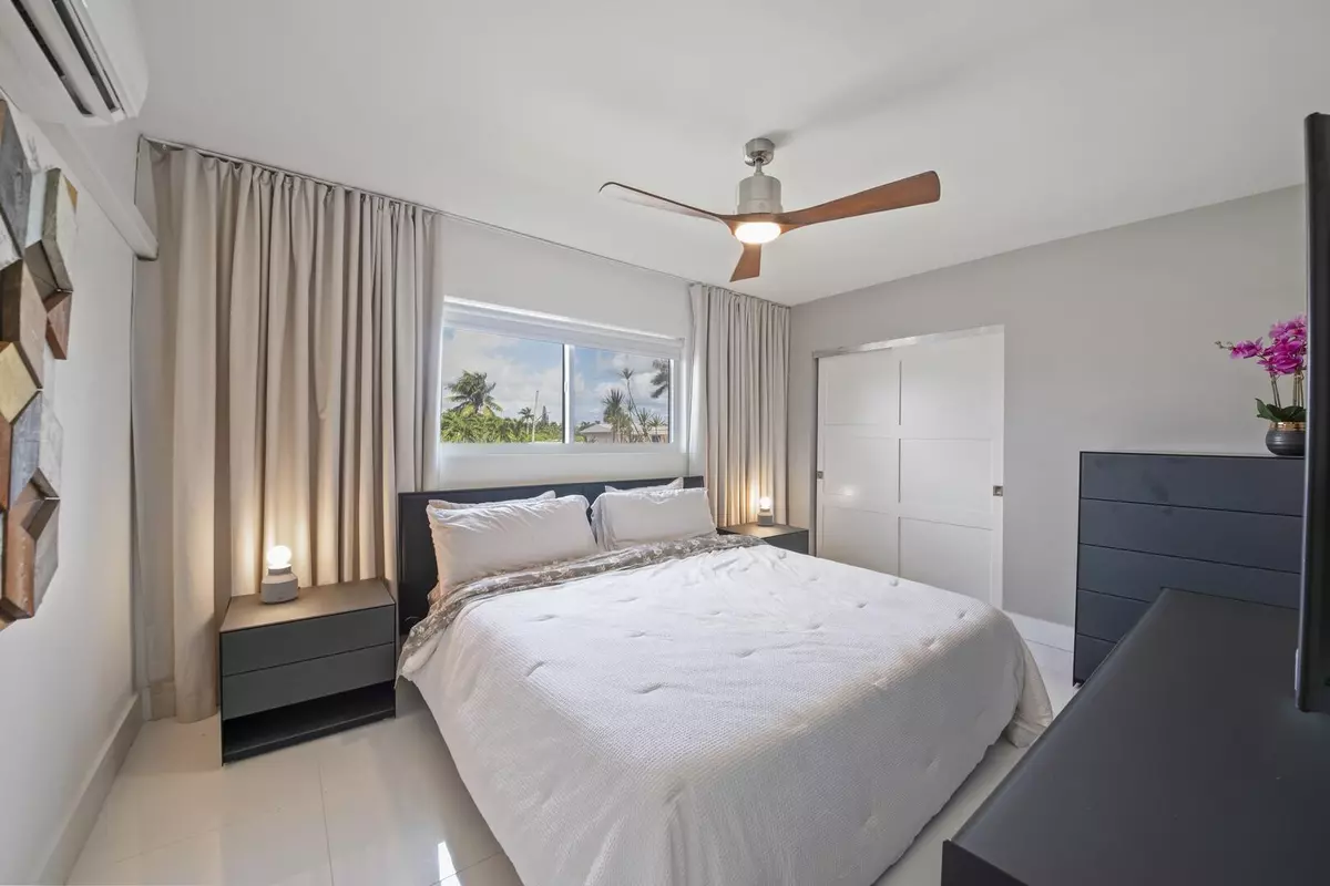 Hallandale Beach, FL 33009,900 Atlantic Shores BLVD 202