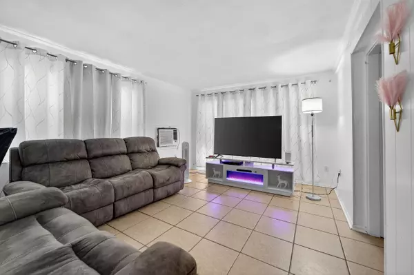 Okeechobee, FL 34972,2656 NW 5th ST