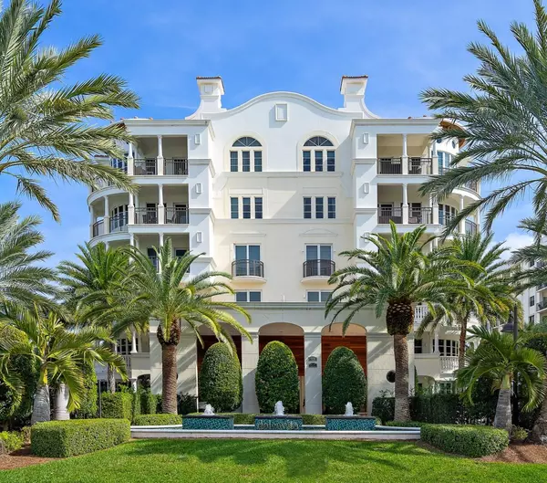 Palm Beach Shores, FL 33404,155 Ocean AVE 502