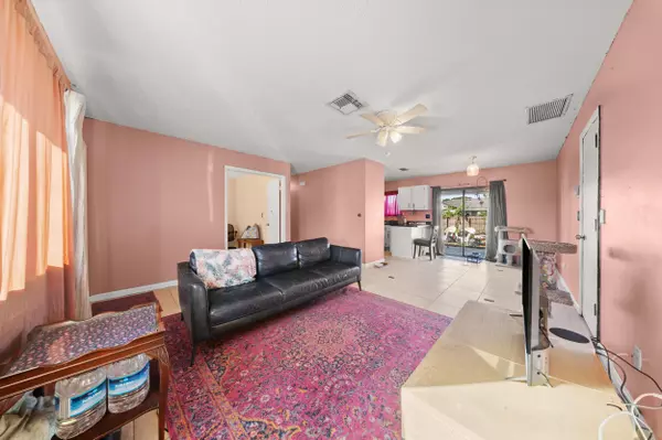 Port Saint Lucie, FL 34984,651 SE Port St Lucie BLVD