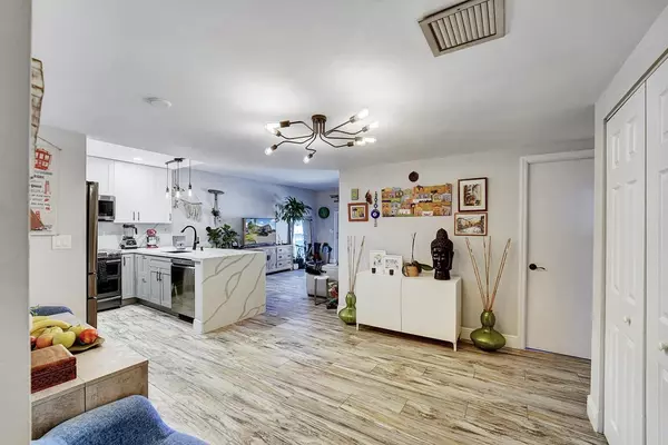 Boca Raton, FL 33432,290 W Palmetto Park RD 411