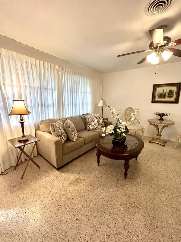 Vero Beach, FL 32960,1656 41st AVE