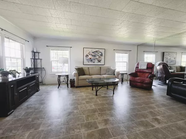 Lantana, FL 33462,4058 5th AVE