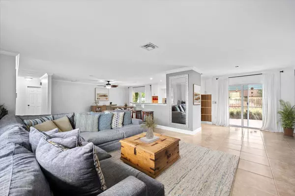 Royal Palm Beach, FL 33411,110 Madrid ST