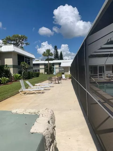 Fort Pierce, FL 34982,2302 Sunrise BLVD 204