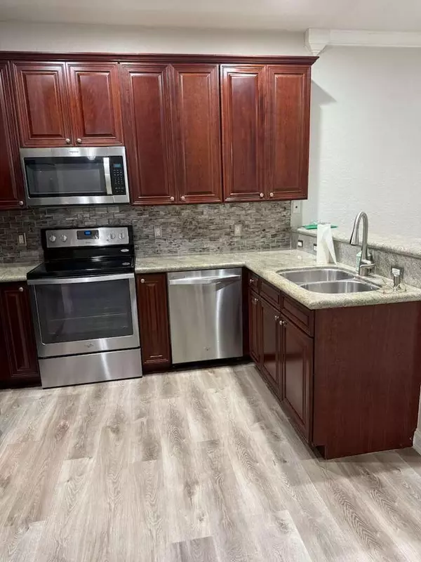 Jupiter, FL 33458,105 E Pigeon Plum DR 103