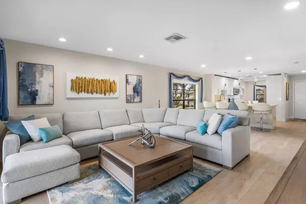 35 Southport LN H, Boynton Beach, FL 33436