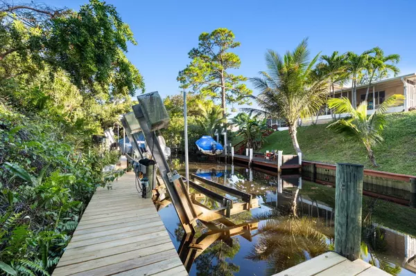 Palm City, FL 34990,3082 SW Lake TER