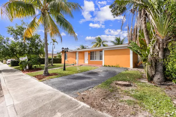 West Palm Beach, FL 33405,3329 E El Vedado CT