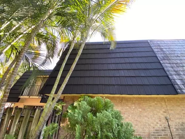 Palm Springs, FL 33461,127 Woodland RD