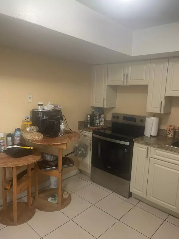 Lake Worth, FL 33461,813 Fairview ST