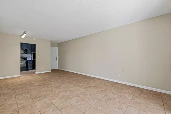 Boca Raton, FL 33486,608 NW 13 ST