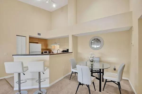 West Palm Beach, FL 33409,4180 San Marino BLVD 304