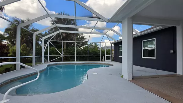 Port Saint Lucie, FL 34983,668 SE Walters TER