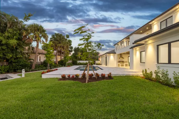 North Palm Beach, FL 33408,11721 Lake Shore PL