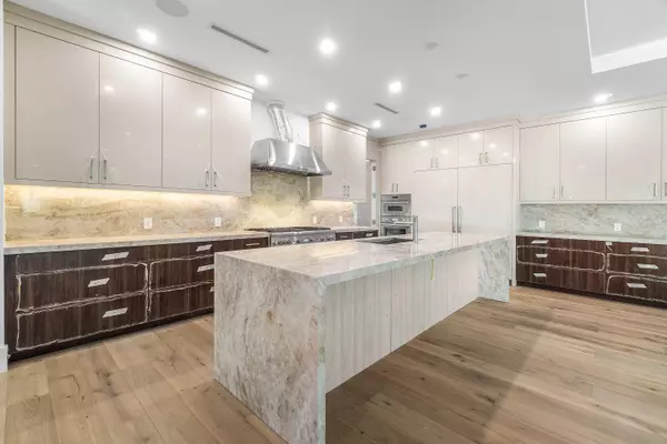 North Palm Beach, FL 33408,11721 Lake Shore PL