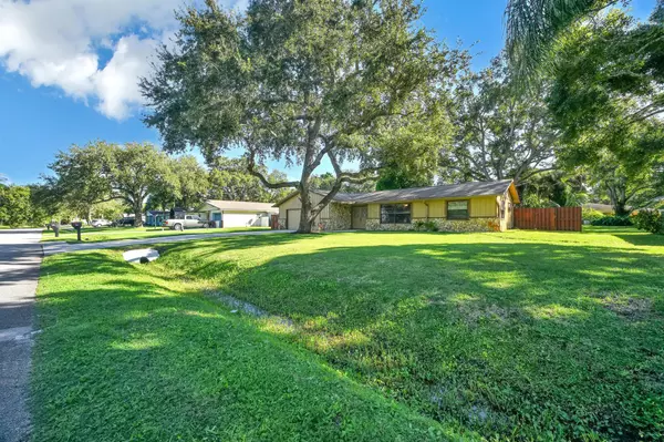 Fort Pierce, FL 34982,4410 Areca Palm DR