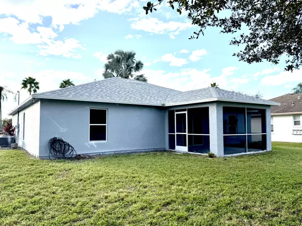 Port Saint Lucie, FL 34984,2887 SE Eagle DR