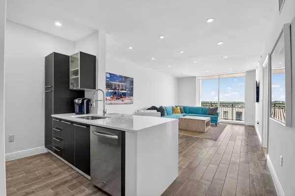 West Palm Beach, FL 33401,550 Okeechobee BLVD 1221