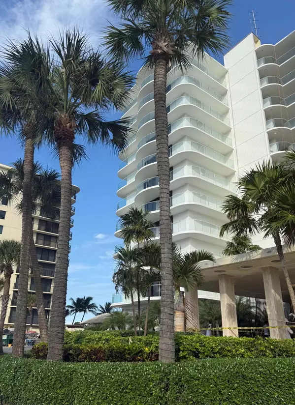 Tequesta, FL 33469,100 Beach RD 903