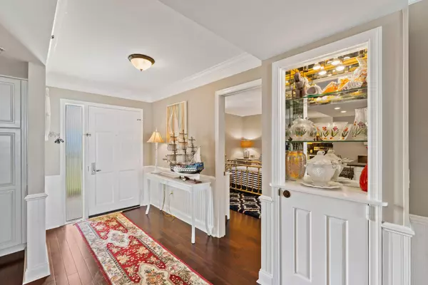 Tequesta, FL 33469,100 Beach RD 903