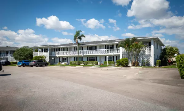 2915 SW 15th ST 203, Delray Beach, FL 33445