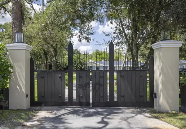 Loxahatchee Groves, FL 33470,15161 Collecting Canal RD (Stalls)