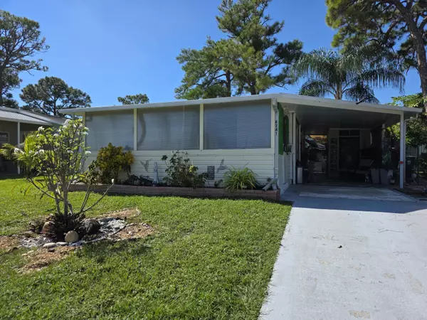 6241 Elm LN, Lantana, FL 33462