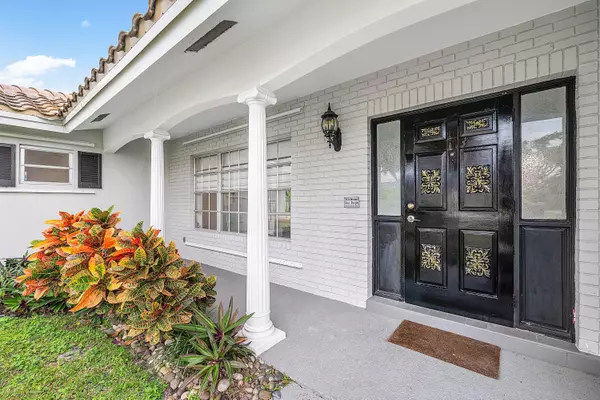 Boca Raton, FL 33431,262 NE 24th CT