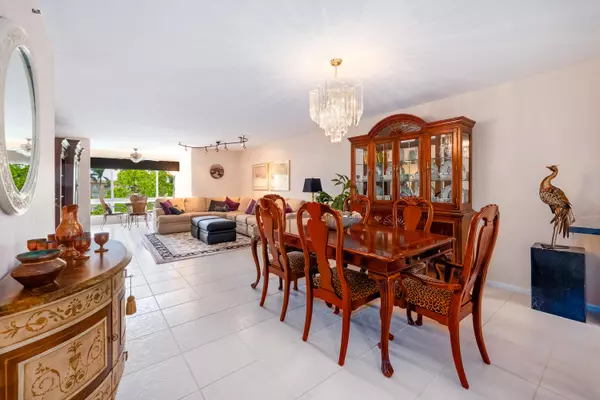 Boynton Beach, FL 33437,5749 Gemstone CT 406