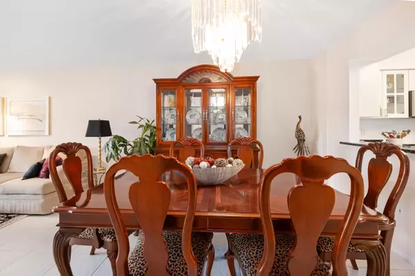 Boynton Beach, FL 33437,5749 Gemstone CT 406