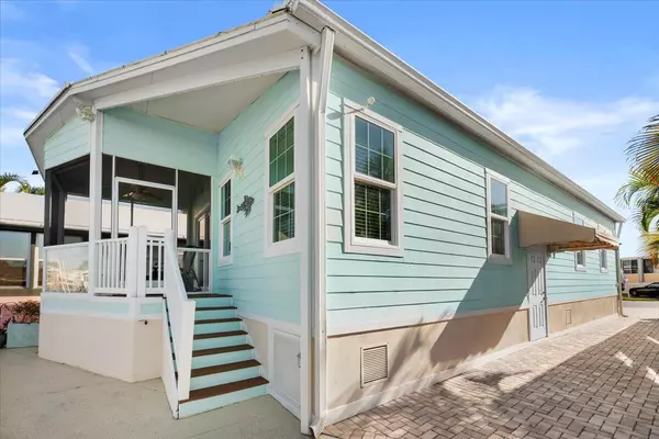 Jensen Beach, FL 34957,10701 S Ocean DR 827