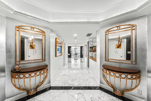 Palm Beach, FL 33480,3170 S Ocean BLVD S302