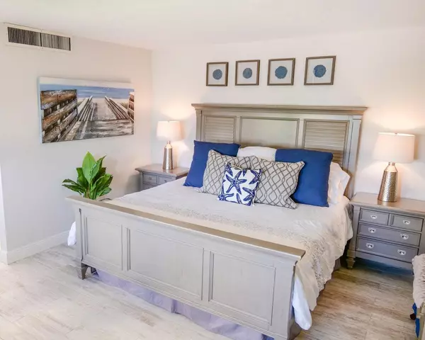 Singer Island, FL 33404