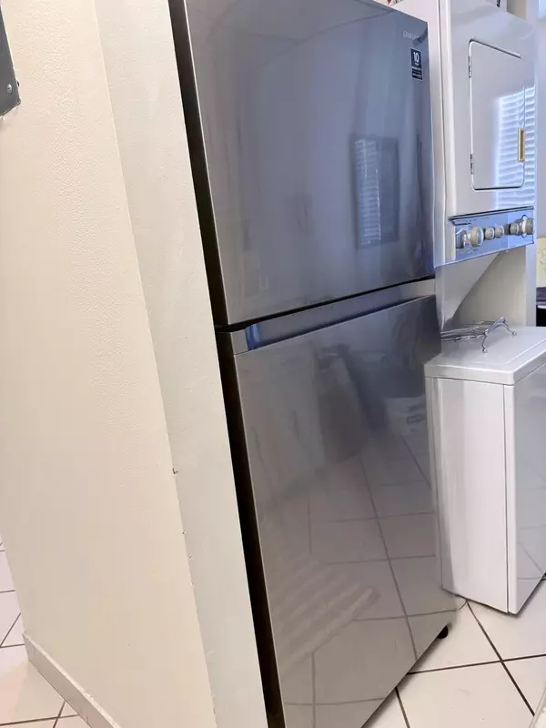 Delray Beach, FL 33445,1360 NW 19th TER 102