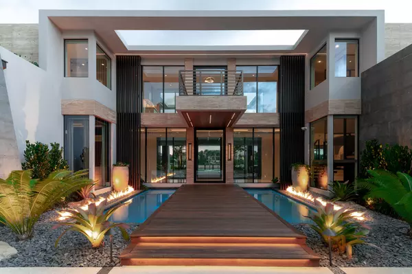 Jupiter Island, FL 33455,488 S Beach RD