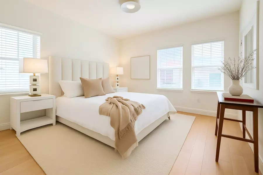 184 Sunset AVE 303, Palm Beach, FL 33480